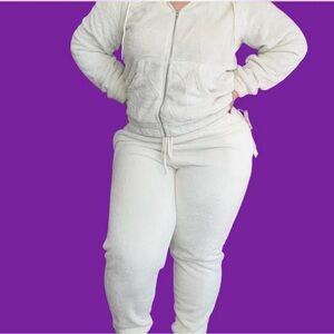 Women's Cozy Cream Jogger Set